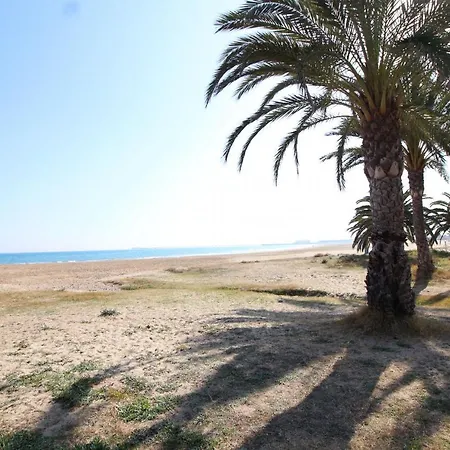 Daire Global Properties, Los Claveles - Practico Apartamento Con Wifi En *