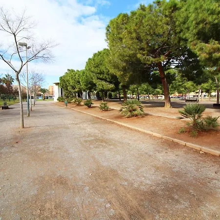 Daire Global Properties, Los Claveles - Practico Apartamento Con Wifi En